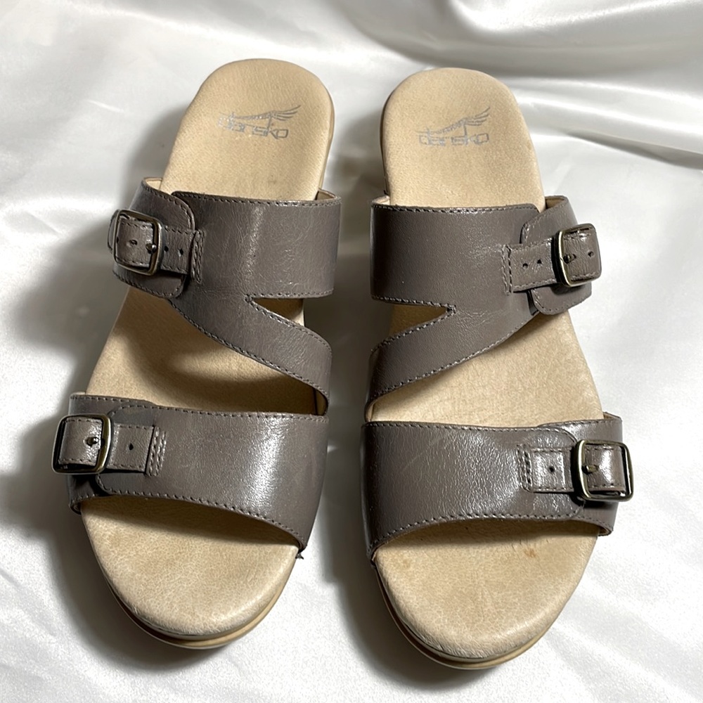 Dansko Size 37 Leather Taupe Adjustable Buckle Strappy Sandals
